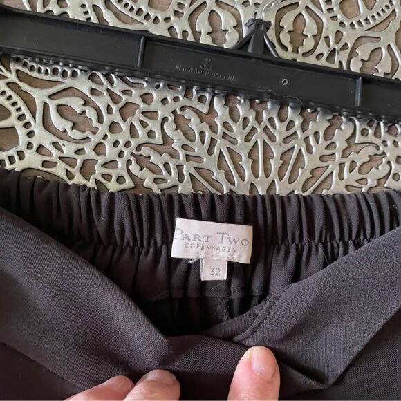 Size 2 (32) Black fashion pant. Part Two Copenhagen. Like new - Picture 3 of 5